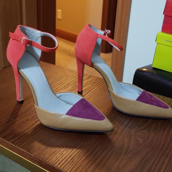 Shoes - Picture 2 of 4